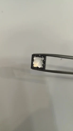 ビッグサイズの合成ノーカット CVD ラボ ダイヤモンド